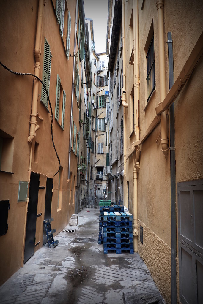 ruelle.jpg